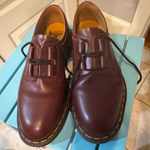 Dr. Marten’s Oxford Shoes in Oxblood Leather. UK 6 US 8